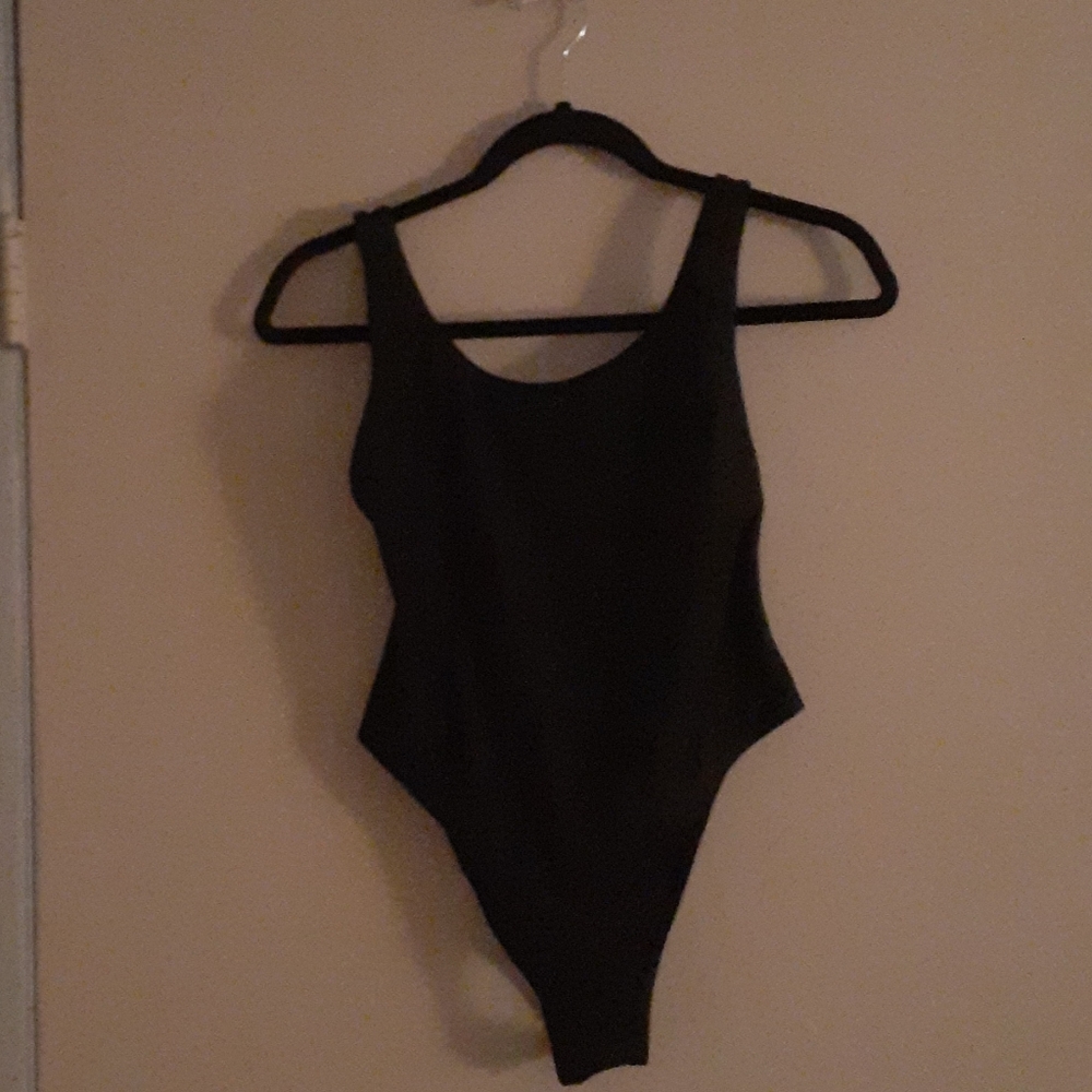 Fashion Nova: Bathing suit
